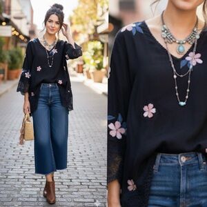 🌸 AUTHENTIC JOHNNY WAS Embroidered Floral Blouse - Black | Size Small 🌸